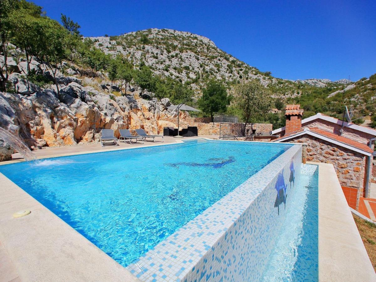 Lovely Holiday Home In Starigrad エクステリア 写真
