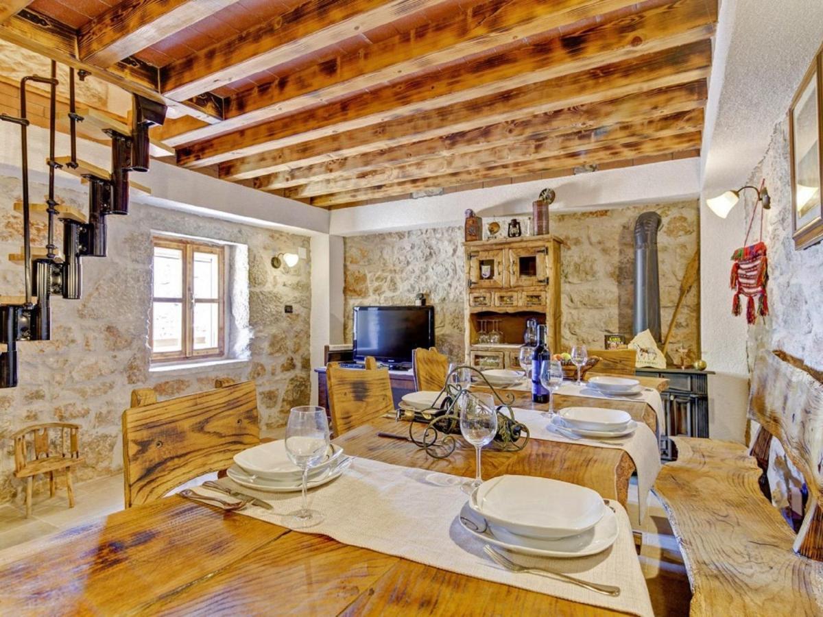 Lovely Holiday Home In Starigrad エクステリア 写真