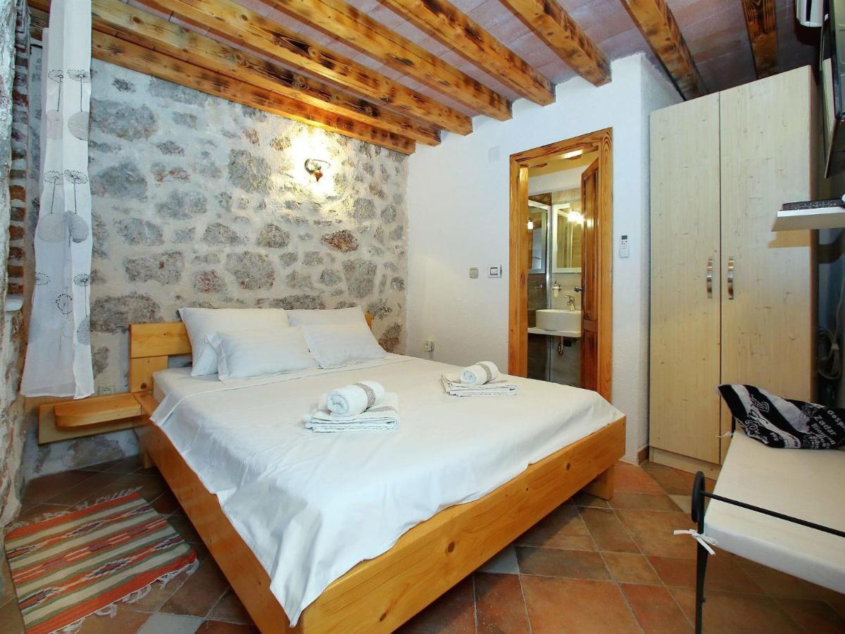 Lovely Holiday Home In Starigrad エクステリア 写真