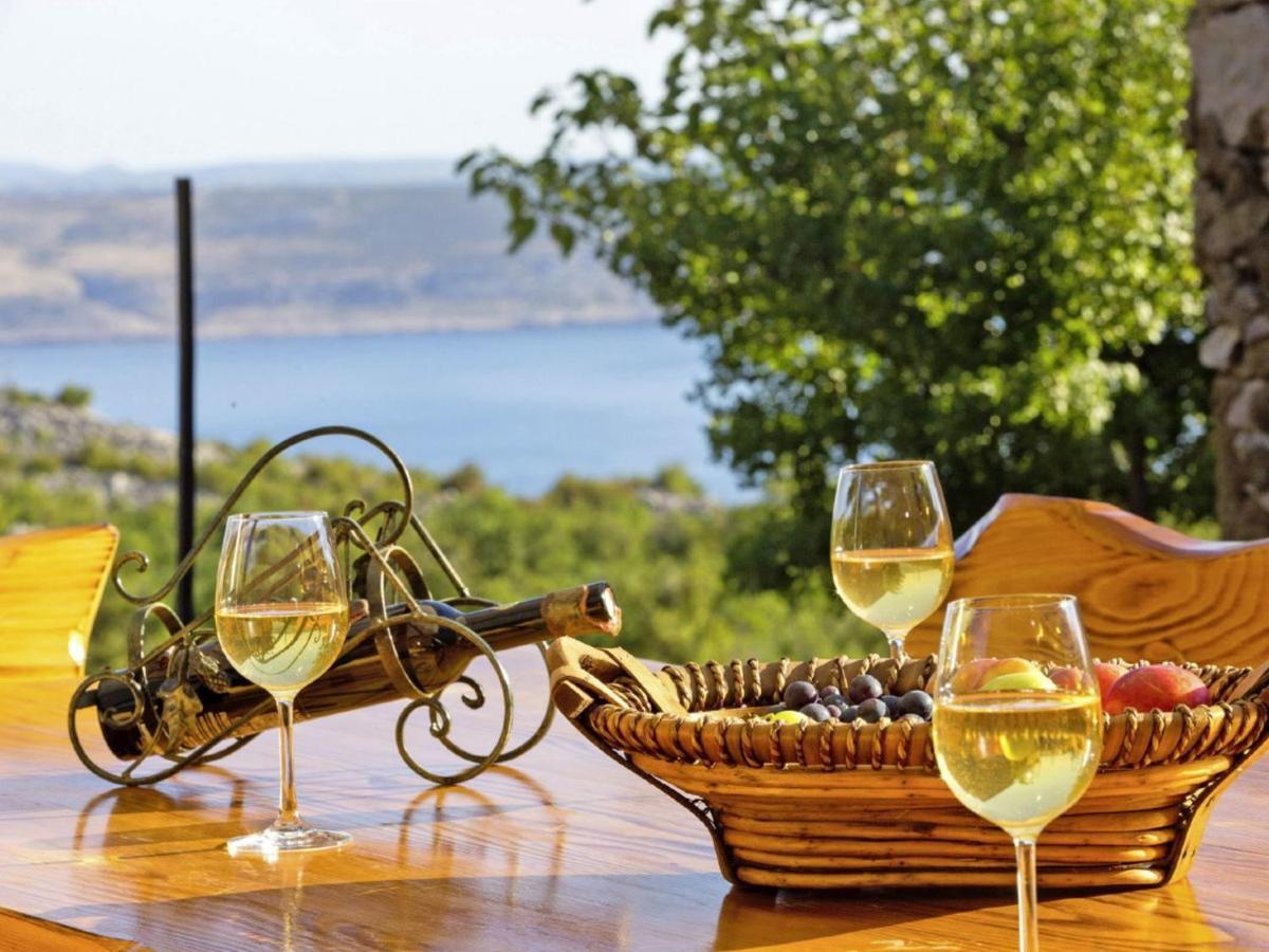 Lovely Holiday Home In Starigrad エクステリア 写真